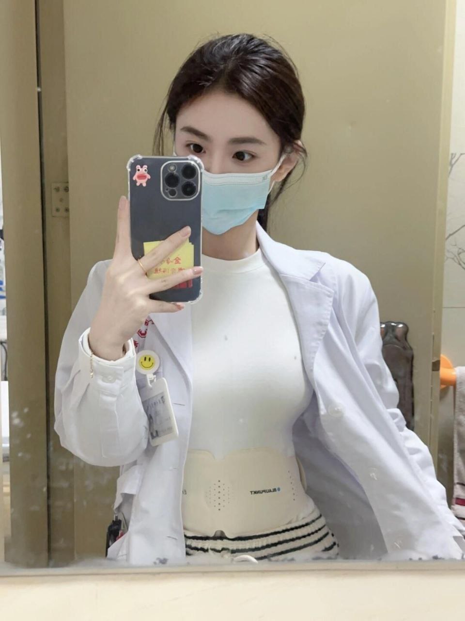 年末黑马剧《老舅》凭什么让全网破防？这波“土味”逆袭打了谁的脸？