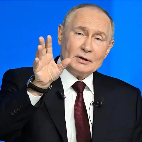 普京的“演技点评”与战争迷雾:一场记者会背后的政治剧场