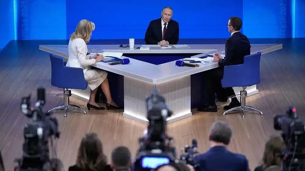 普京2025年度记者会震撼发声：俄军全线进攻，年底前必有“重大成果”！