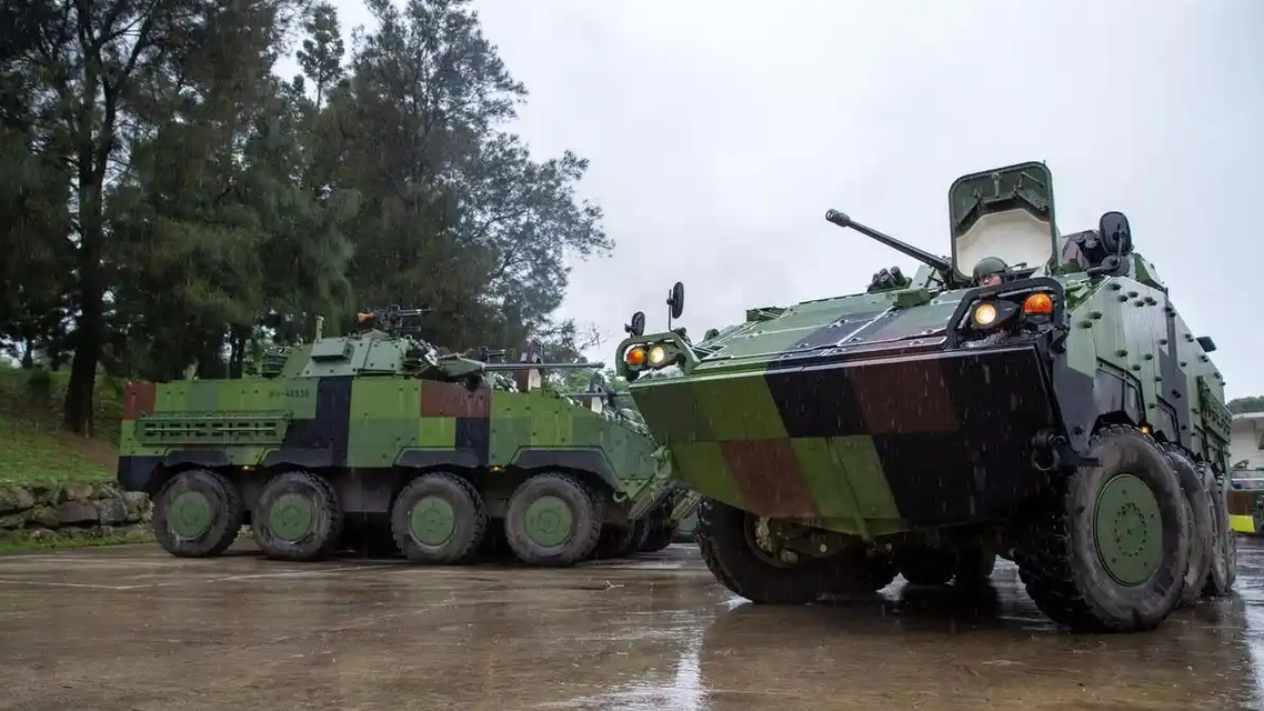 111亿美元军售案背后:美国对台“非对称作战”布局,解放军报揭穿其进攻性獠牙