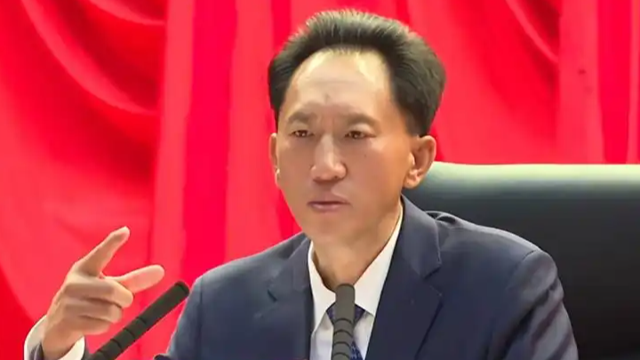 市委书记灵魂拷问“你不懂怎么去管人家”,干部“万金油”时代真的来了?