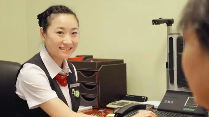 智能客服“迷宫”困住千万用户:别让“您好,我是机器人”成为沟通的终点