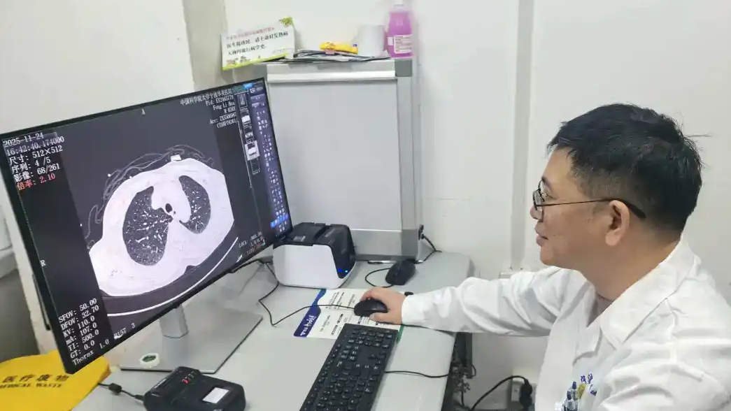 陪妈体检，自己却查出癌症！31岁不抽烟的她，给所有年轻人敲响一记警钟