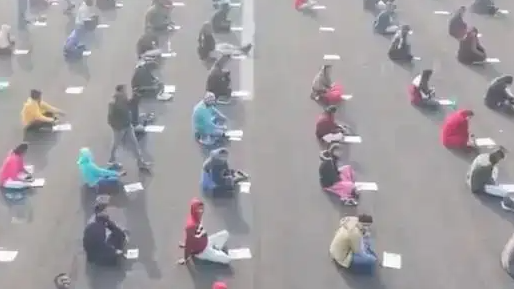 印度8000人机场跑道抢“铁饭碗”：一场荒诞笔试背后的残酷现实