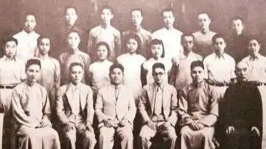 他不是演员,却用一生演活了“资本家”:红色特工卢绪章的300元商业帝国