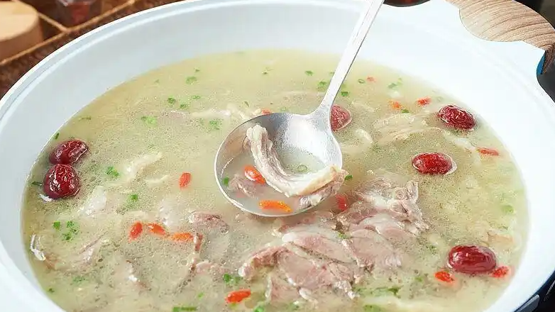 冬至不养,一年白忙!这3个“躲”与“补”的秘诀,让你安稳过冬,开春不虚